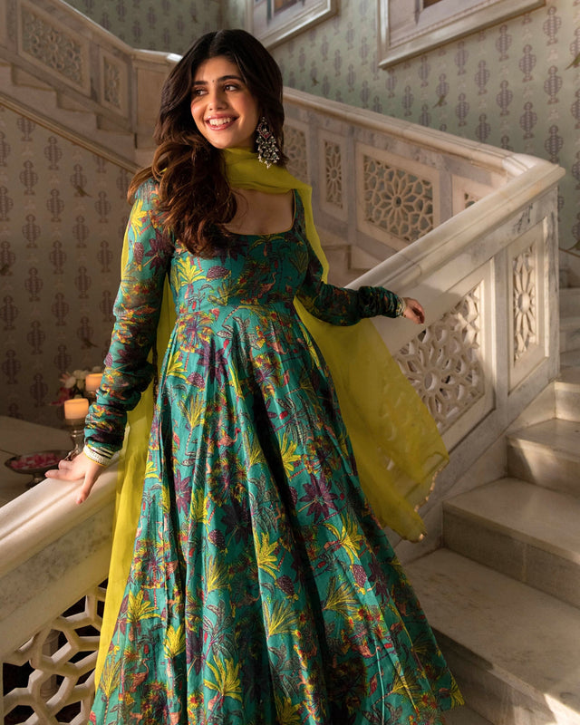 Stunning Long Flair Gown in Tye Dye Prints - indian designer kurtis -  Dvanza.com